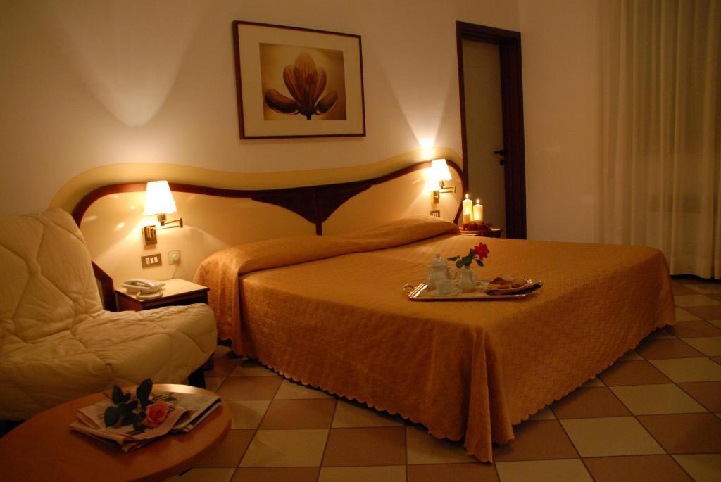 Hotel La Fenice Formigine Room photo